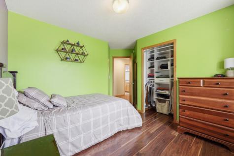 3327 46 Avenue S Fargo ND 58104