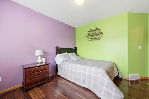 3327 46 Avenue S Fargo ND 58104