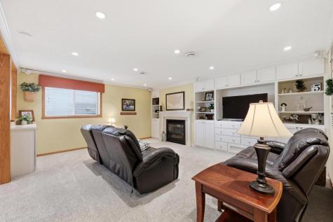 3327 46 Avenue S Fargo ND 58104