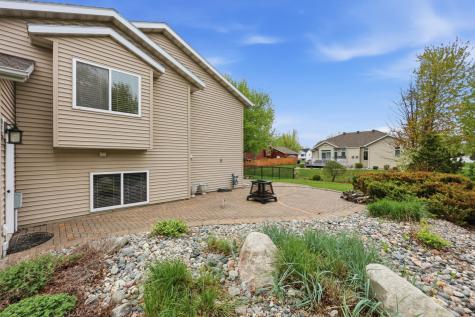 3327 46 Avenue S Fargo ND 58104