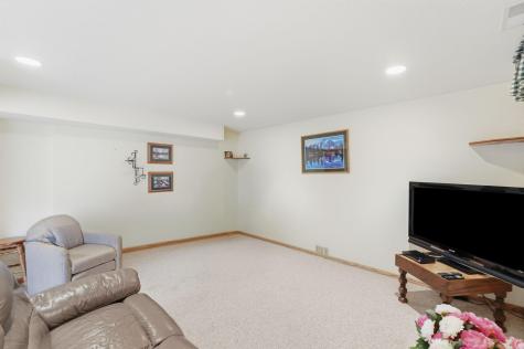 534 168th Avenue NE Andover MN 55304