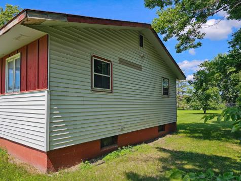 452 4th Street NW Perham MN 56573