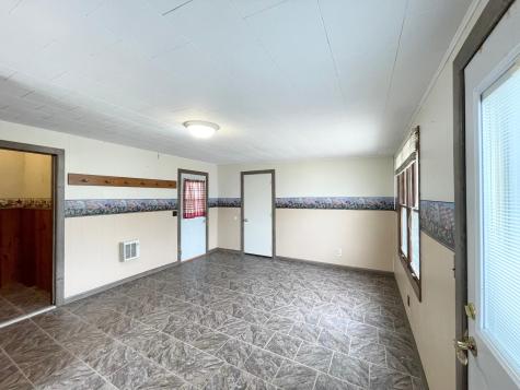 109 White Street N Comfrey MN 56019