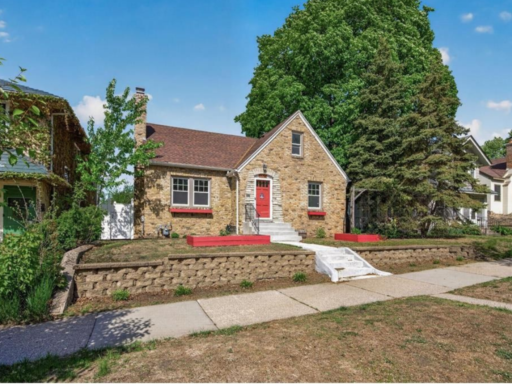 4048 17th Avenue S Minneapolis MN 55407