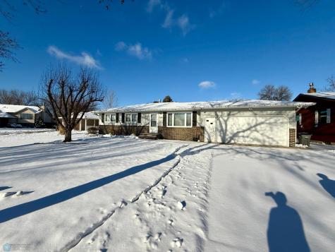 1308 35th Avenue So Moorhead MN 56560