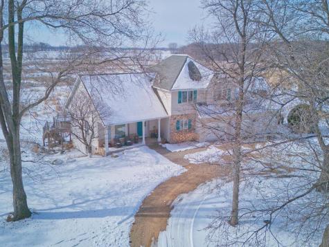 2660 Vega Avenue Mayer MN 55360