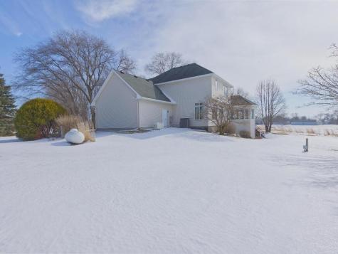 2660 Vega Avenue Mayer MN 55360