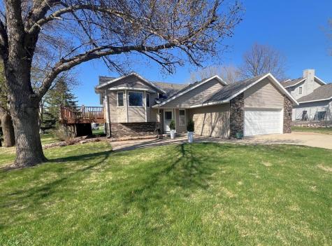 2210 9th Avenue SE Willmar MN 56201