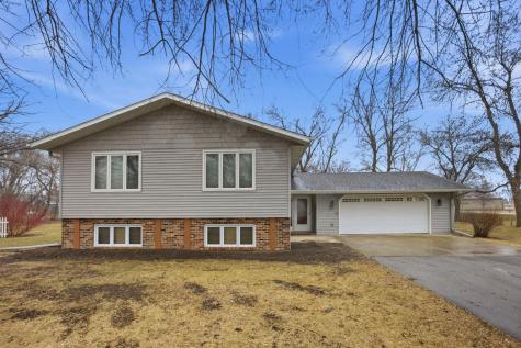 120 3rd Street Davenport ND 58021