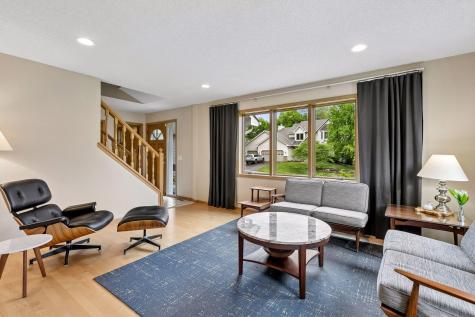 1433 Appaloosa Trail Eagan MN 55122