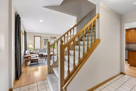 1433 Appaloosa Trail Eagan MN 55122