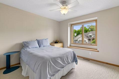 1433 Appaloosa Trail Eagan MN 55122
