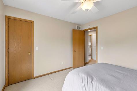 1433 Appaloosa Trail Eagan MN 55122