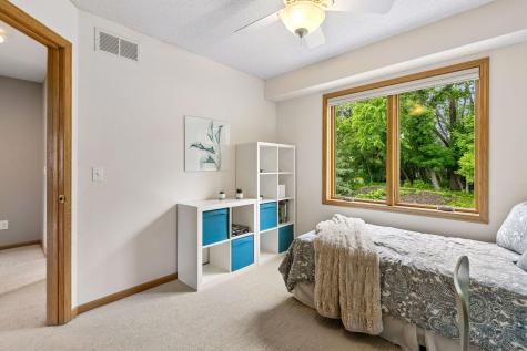 1433 Appaloosa Trail Eagan MN 55122