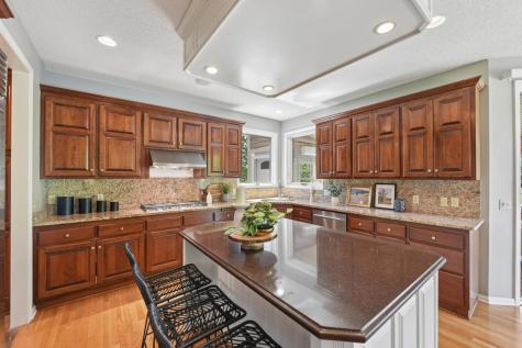 10145 Powers Lake Trail Woodbury MN 55129