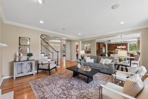 10145 Powers Lake Trail Woodbury MN 55129