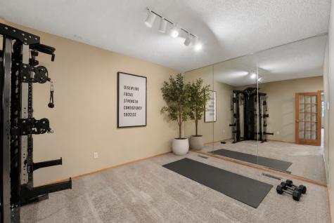10145 Powers Lake Trail Woodbury MN 55129