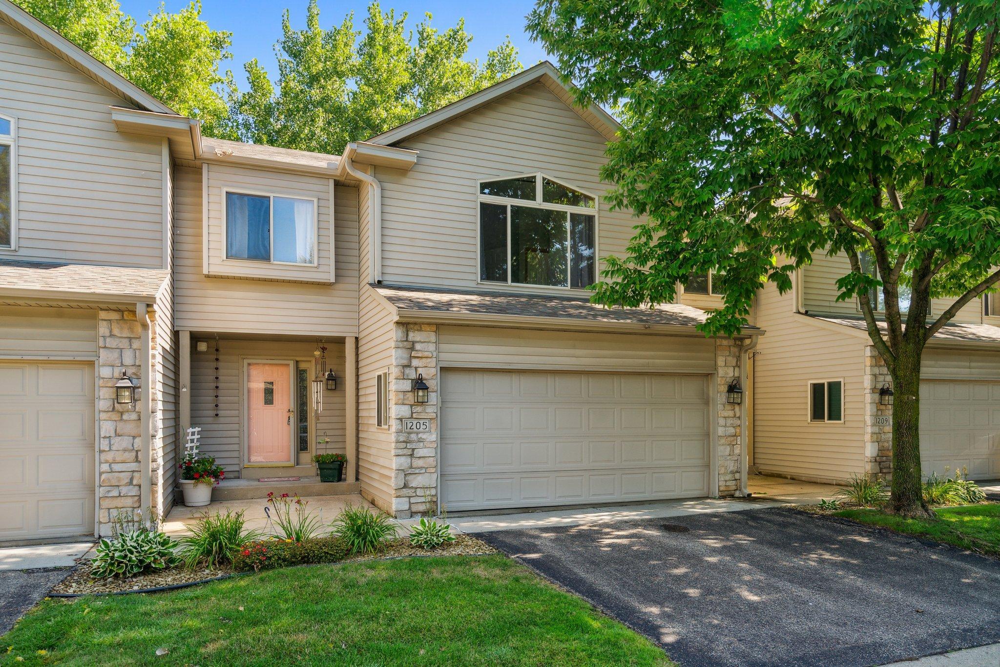 1205 Willow Trail Farmington MN 55024