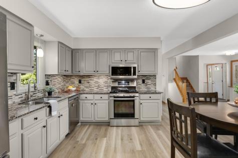 8556 Irwin Road Bloomington MN 55437