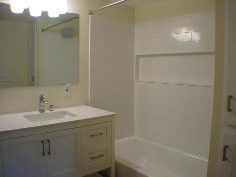 1112 Queens Lane Anoka MN 55303