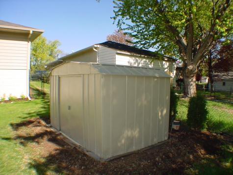 1112 Queens Lane Anoka MN 55303