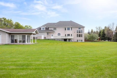 1407 15th Street N Wahpeton ND 58075
