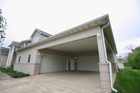 1407 15th Street N Wahpeton ND 58075