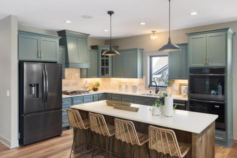 9998 211th Court N Forest Lake MN 55025