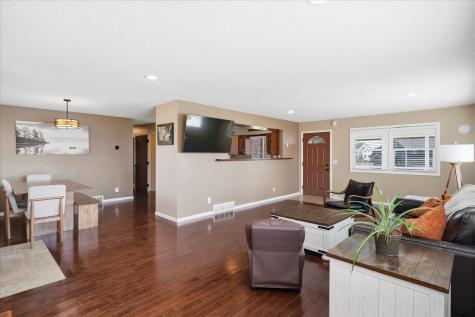 20483 Hamburg Avenue Lakeville MN 55044