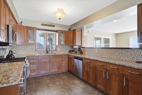 20483 Hamburg Avenue Lakeville MN 55044
