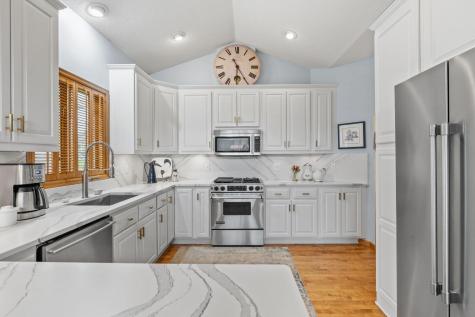 17925 39th Place N Plymouth MN 55446