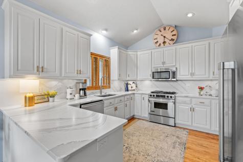 17925 39th Place N Plymouth MN 55446