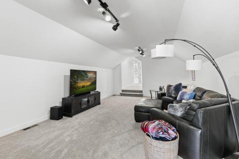 1130 Griffin Avenue Mahtomedi MN 55115