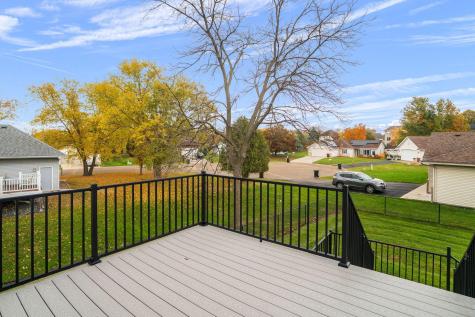 1162 Lakewood Drive S Maplewood MN 55119