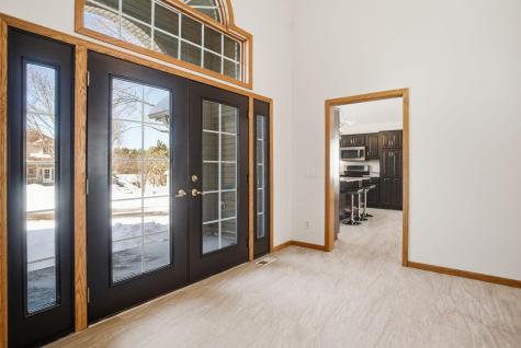 1162 Lakewood Drive S Maplewood MN 55119