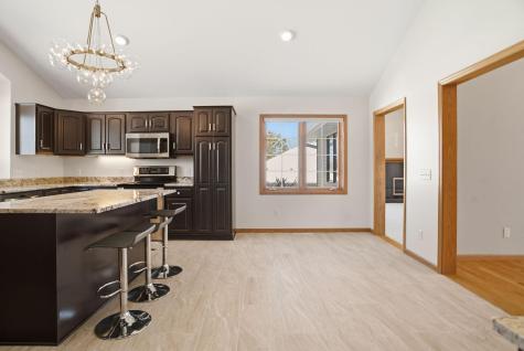 1162 Lakewood Drive S Maplewood MN 55119