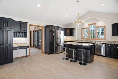 1162 Lakewood Drive S Maplewood MN 55119