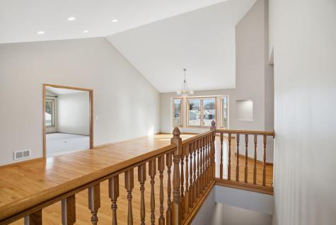 1162 Lakewood Drive S Maplewood MN 55119