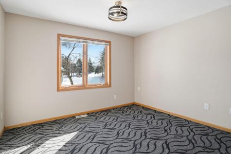 1162 Lakewood Drive S Maplewood MN 55119