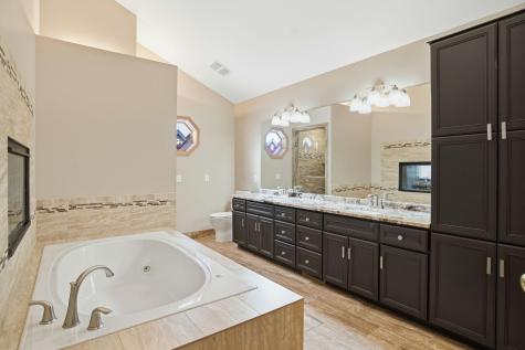 1162 Lakewood Drive S Maplewood MN 55119