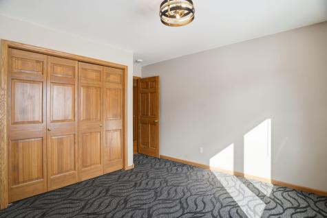 1162 Lakewood Drive S Maplewood MN 55119