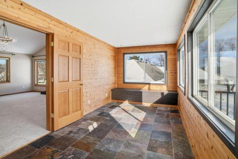 1162 Lakewood Drive S Maplewood MN 55119