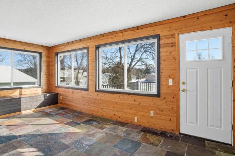1162 Lakewood Drive S Maplewood MN 55119