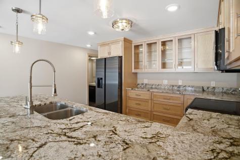 1162 Lakewood Drive S Maplewood MN 55119