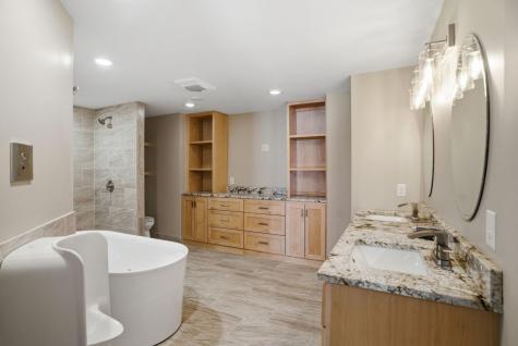 1162 Lakewood Drive S Maplewood MN 55119