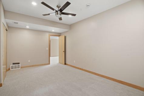 1162 Lakewood Drive S Maplewood MN 55119