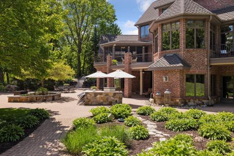 614 Hidden Creek Trail Mendota Heights MN 55118