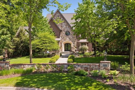 614 Hidden Creek Trail Mendota Heights MN 55118