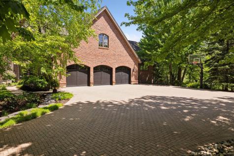 614 Hidden Creek Trail Mendota Heights MN 55118