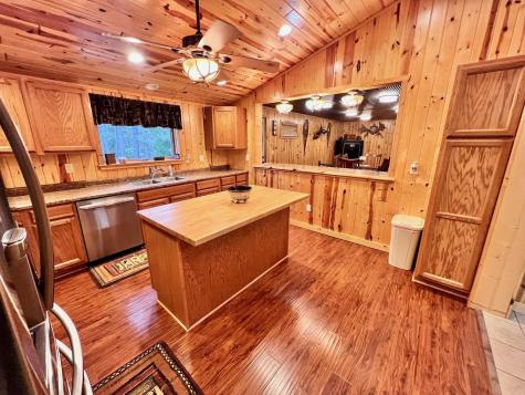 5713 Crane Lake Road Buyck MN 55771